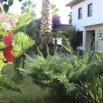Üdülőközpont Hotel Ekincik 2*