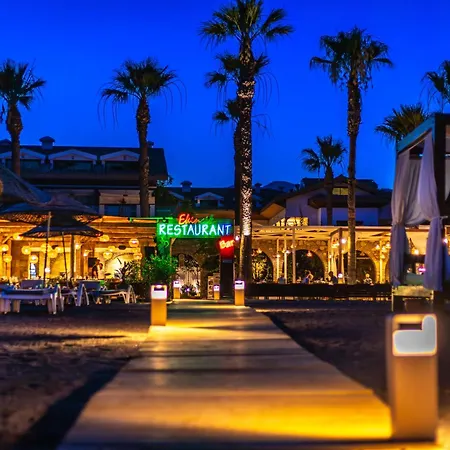 Hotel Ekincik منتجع 2*