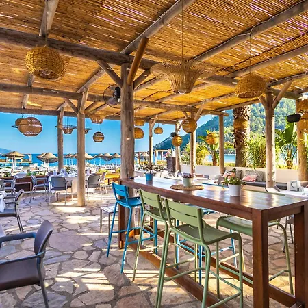 منتجع Hotel Ekincik 2*