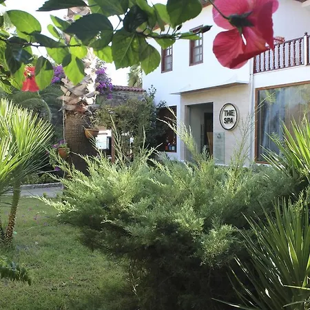 منتجع Hotel Ekincik إيكنجيك