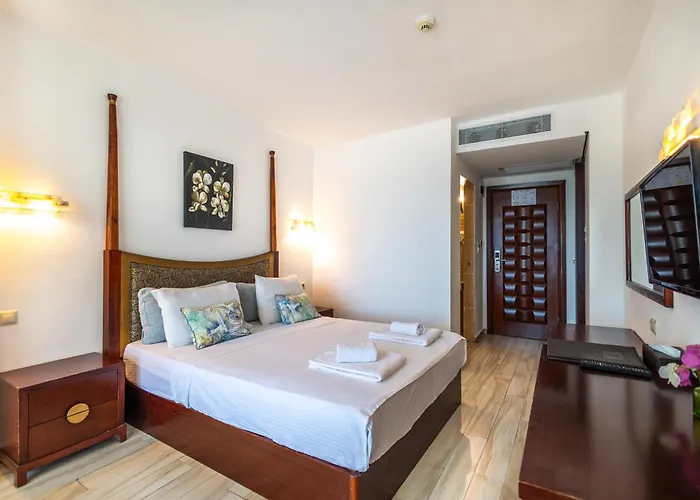 Hotel Ekincik 2*