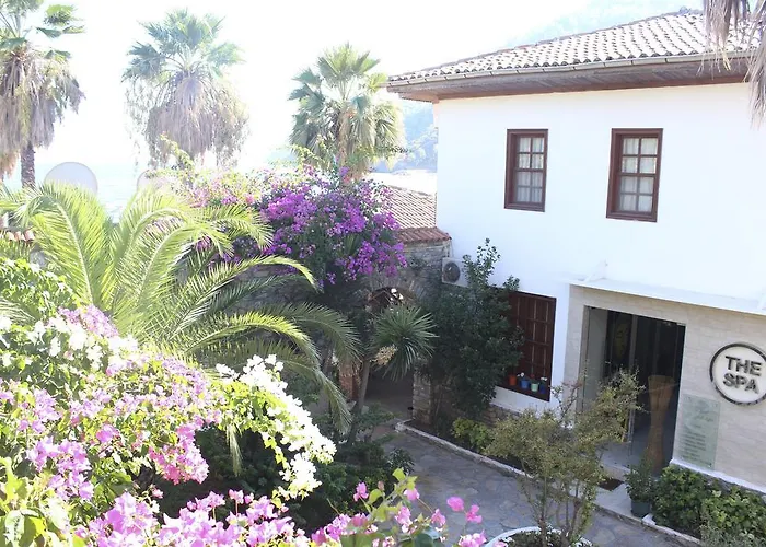 Hotel Ekincik Rezort 2*