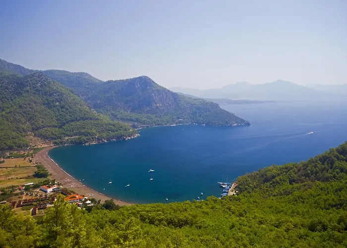 Rezort Hotel Ekincik 2*